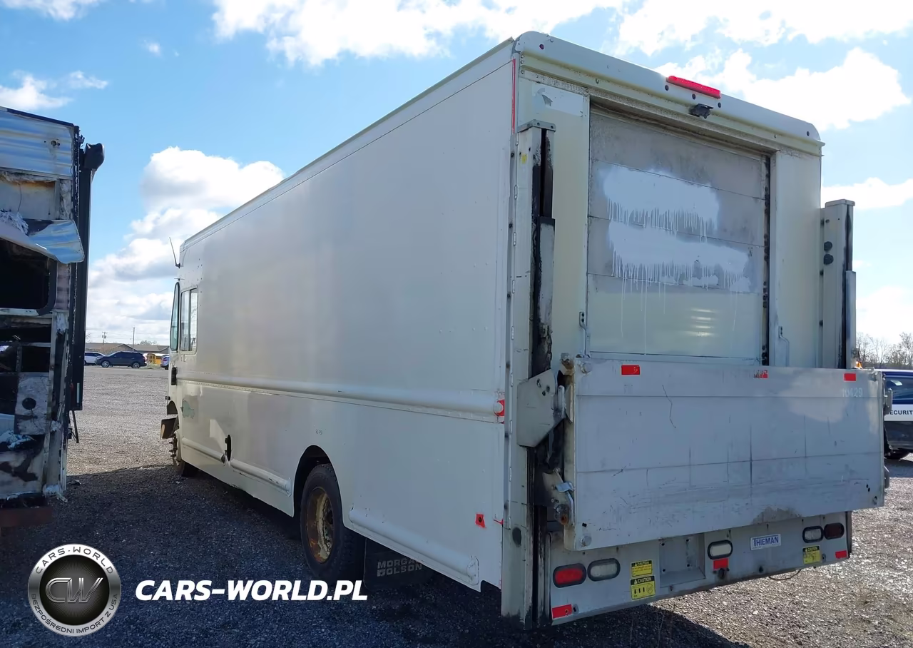 2010 Freightliner Chassis M Line Walk-In Van VIN:4UZAAPDUXACAS1671 - 3