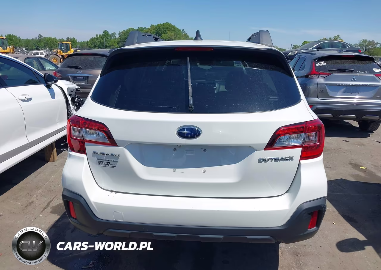 2018 Subaru Outback 2.5I Premium VIN:4S4BSAFC0J3322871 - 16