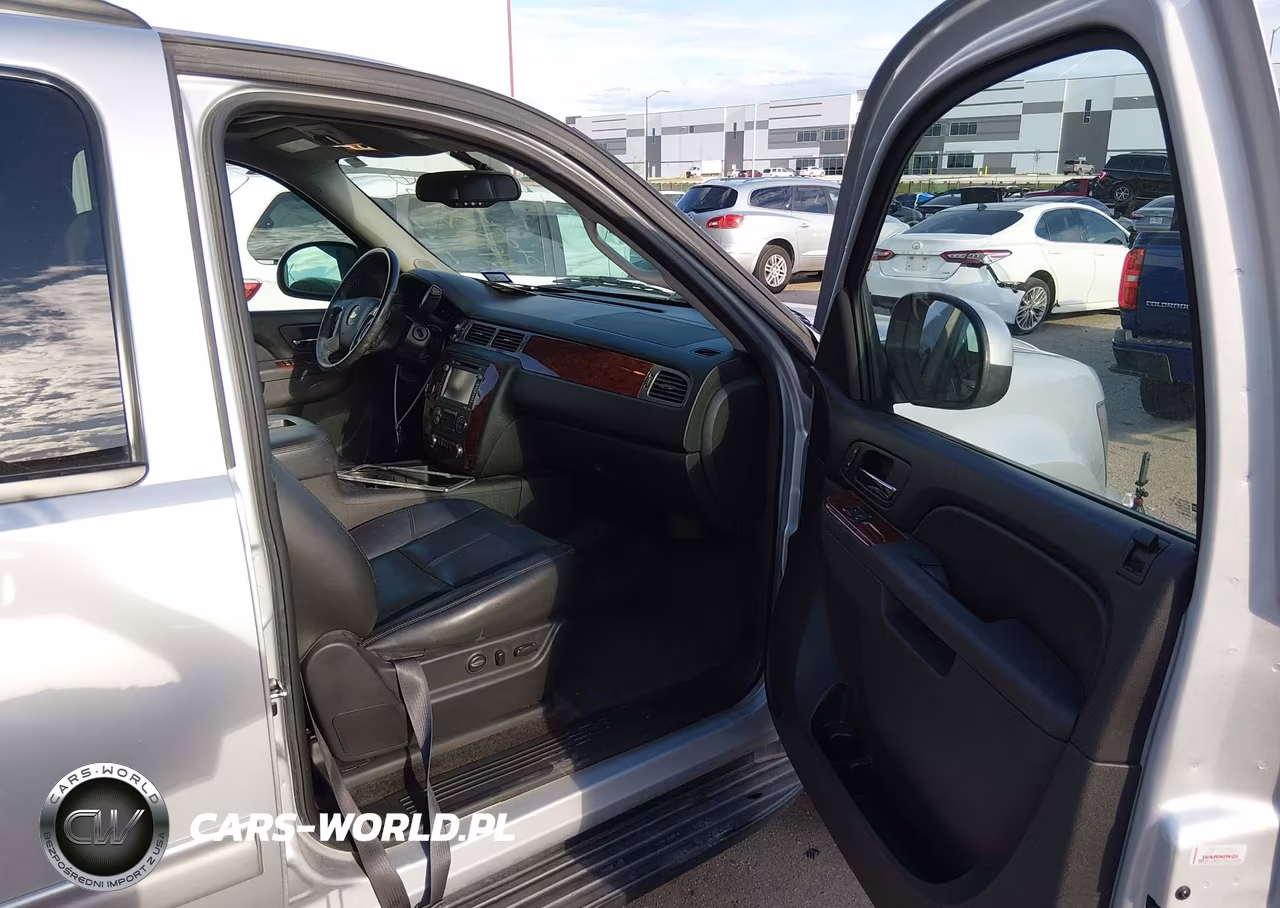 2013 Chevrolet Tahoe Lt VIN:1GNSCBE07DR267133 - 5