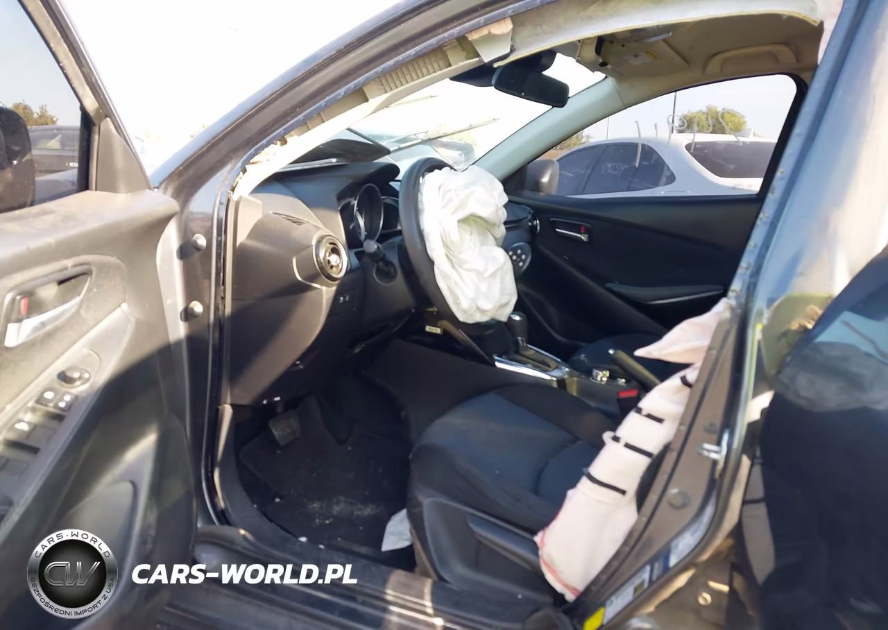 2017 Toyota Yaris Ia VIN:3MYDLBYV4HY170336 - 5