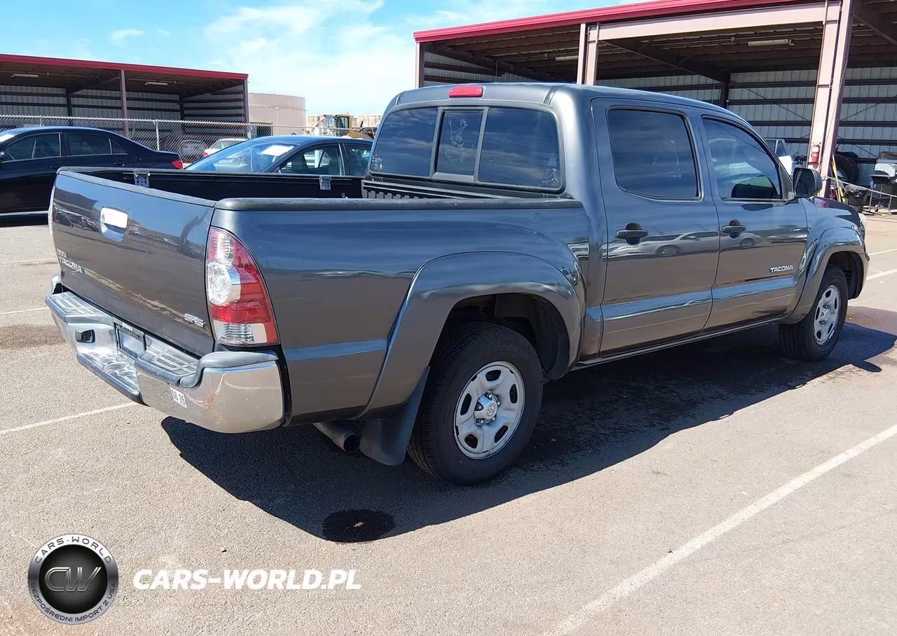 2013 Toyota Tacoma VIN:5TFJX4CN5DX030977 - 4