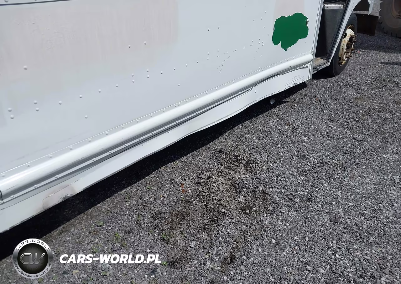 2010 Freightliner Chassis M Line Walk-In Van VIN:4UZAAPDU9ACAS1628 - 11