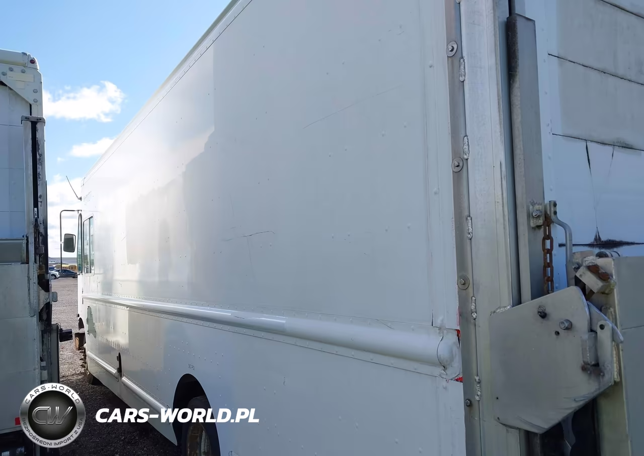 2010 Freightliner Chassis M Line Walk-In Van VIN:4UZAAPDU9ACAS1628 - 16