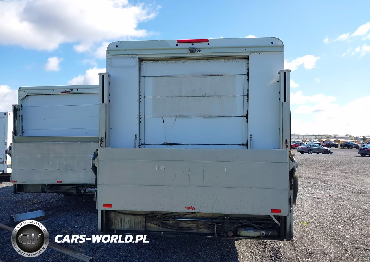 2010 Freightliner Chassis M Line Walk-In Van VIN:4UZAAPDU9ACAS1628 - 17