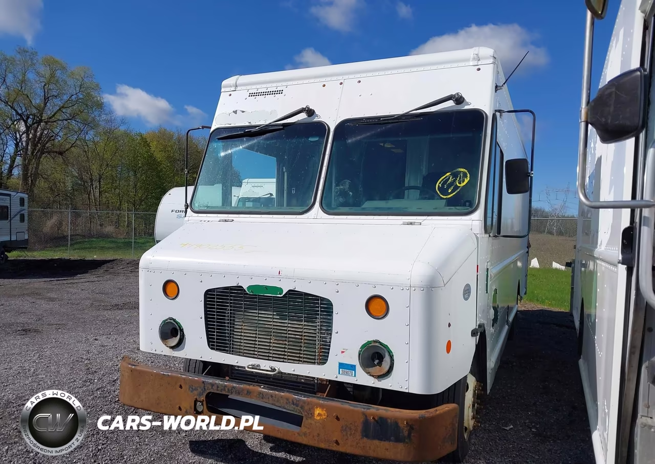 2010 Freightliner Chassis M Line Walk-In Van VIN:4UZAAPDU9ACAS1628 - 2