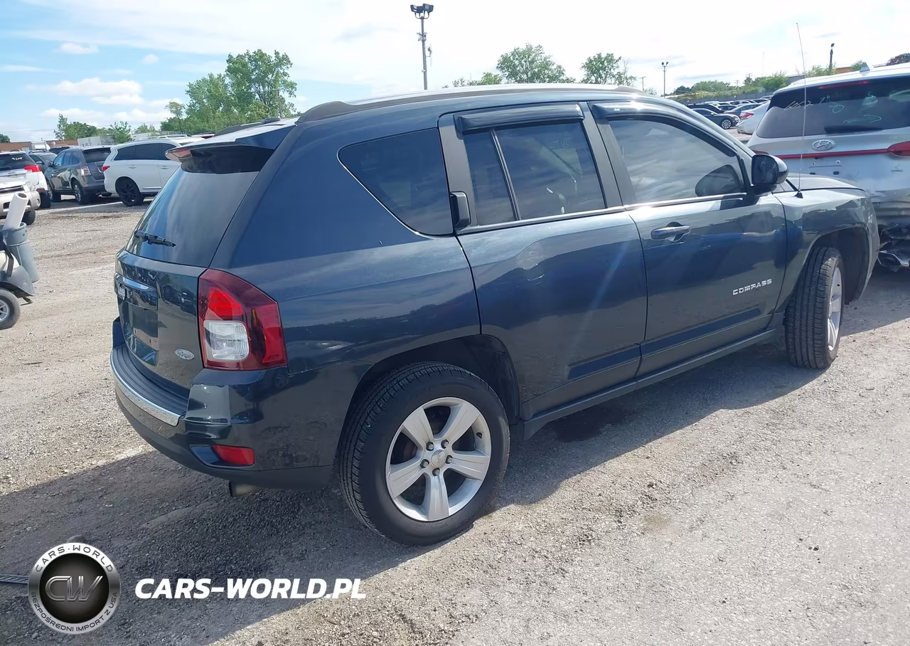 2015 Jeep Compass High Altitude Edition VIN:1C4NJCEA1FD273682 - 4