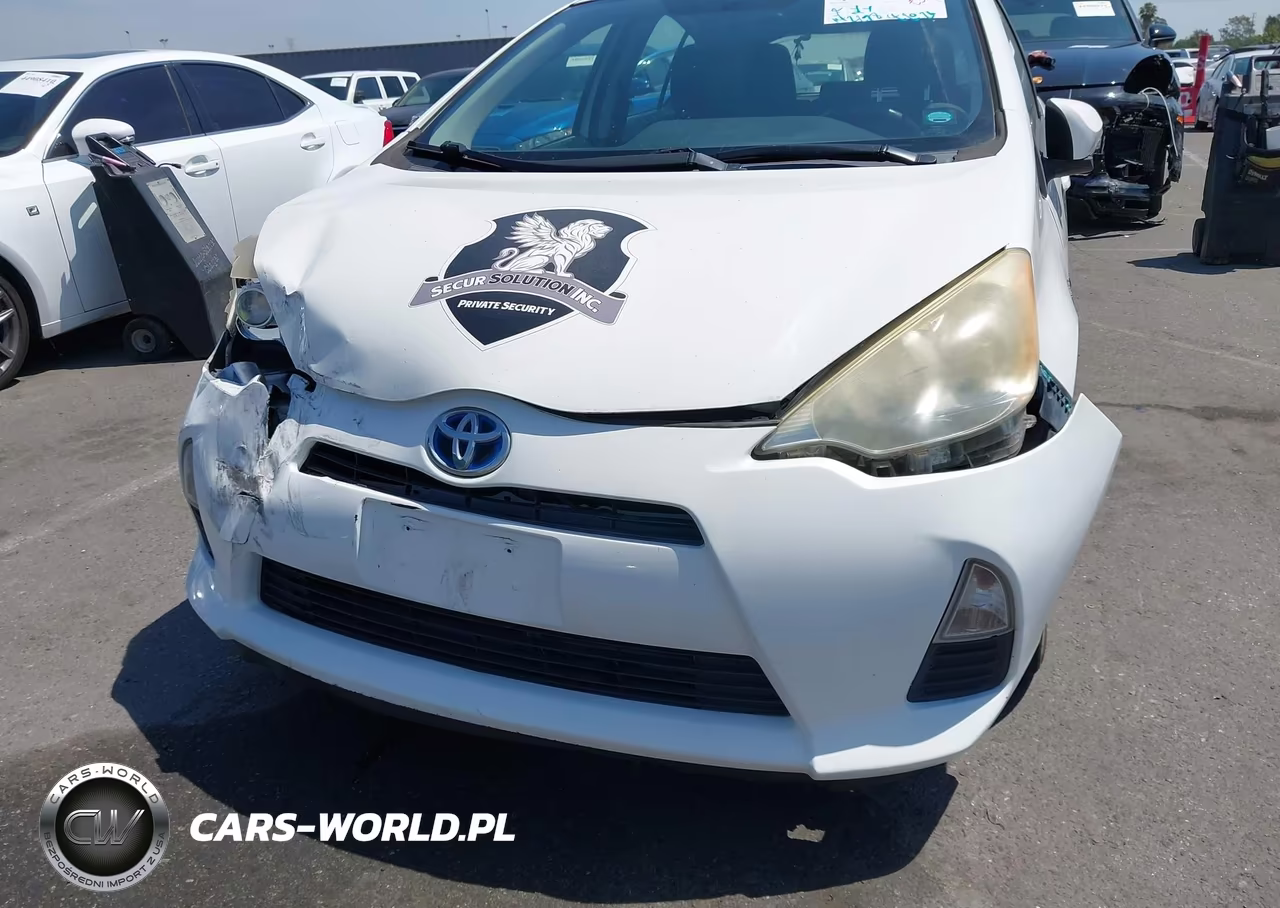 2012 Toyota Prius C Three VIN:JTDKDTB3XC1017876 - 12