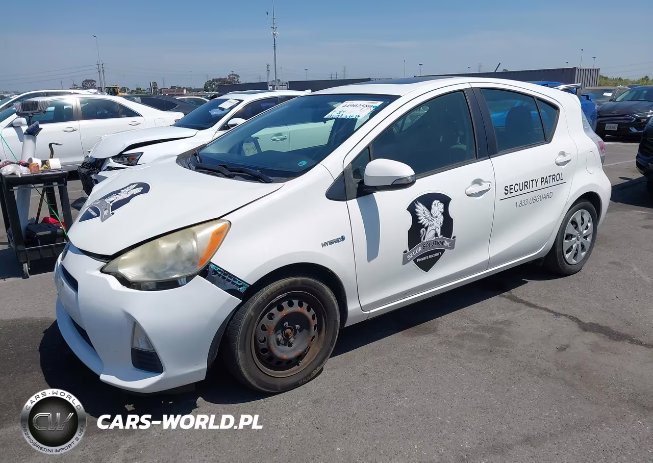 2012 Toyota Prius C Three VIN:JTDKDTB3XC1017876 - 2