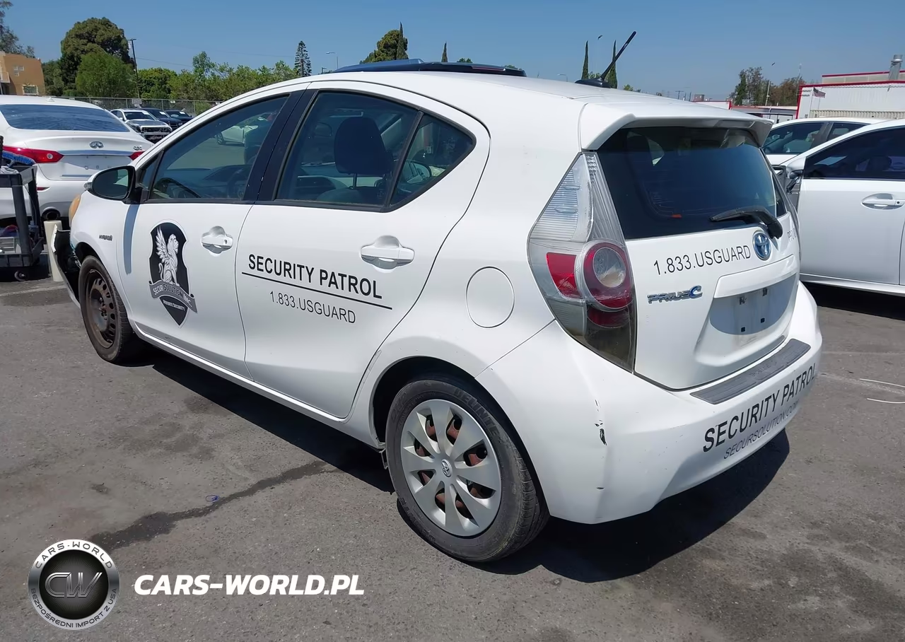 2012 Toyota Prius C Three VIN:JTDKDTB3XC1017876 - 3