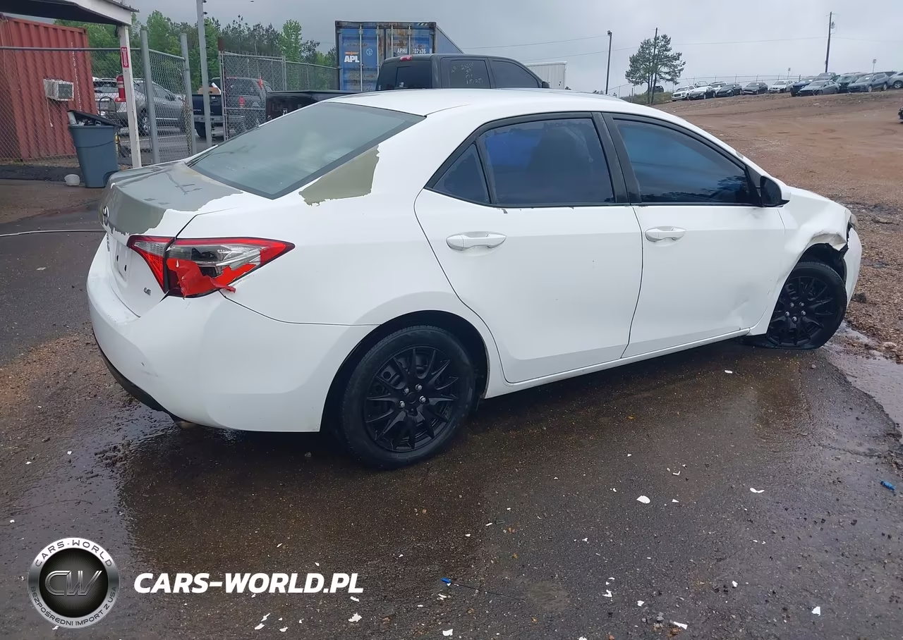 2016 Toyota Corolla Le VIN:5YFBURHE6GP441598 - 4