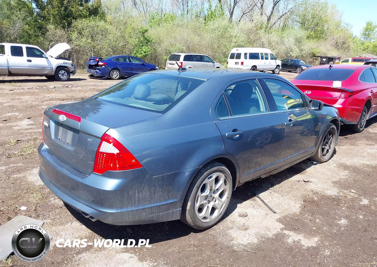 2011 Ford Fusion Se VIN:3FAHP0HAXBR104998 - 4