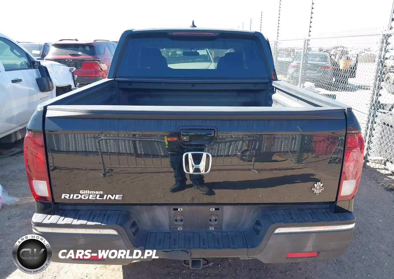 2019 Honda Ridgeline Sport VIN:5FPYK2F1XKB007686 - 16