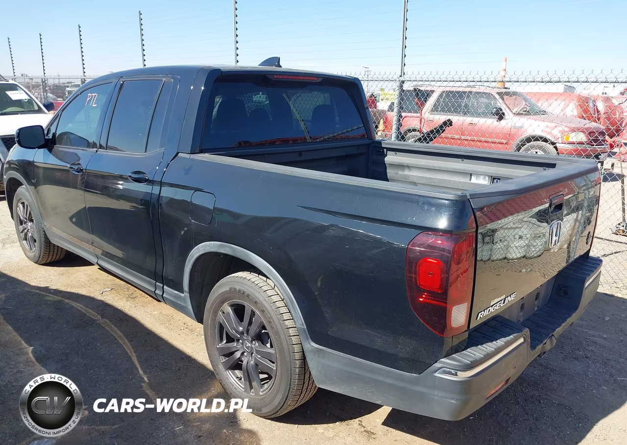 2019 Honda Ridgeline Sport VIN:5FPYK2F1XKB007686 - 3