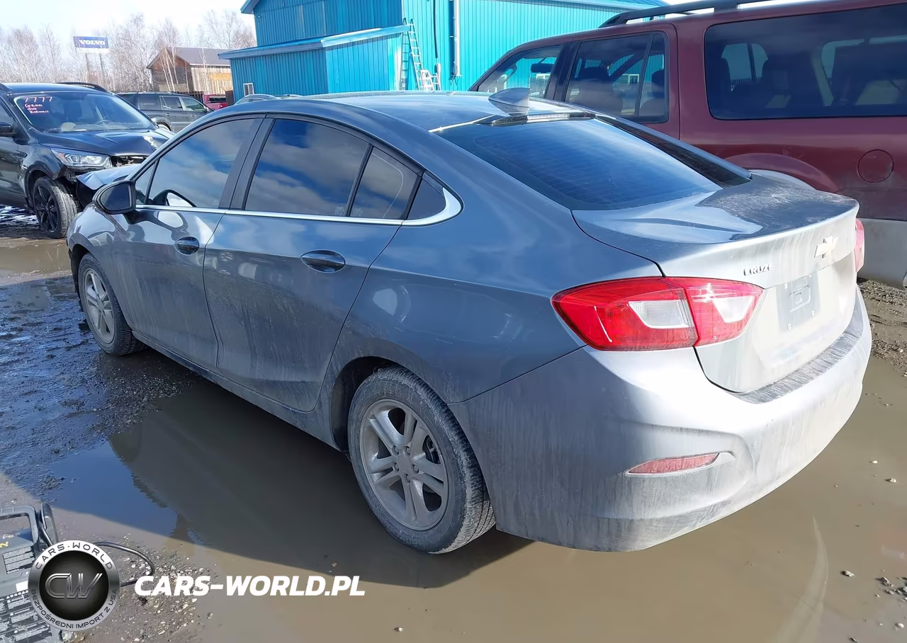 2018 Chevrolet Cruze Lt Auto VIN:1G1BE5SM2J7182129 - 3