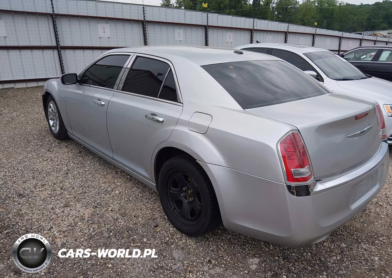 2012 Chrysler 300 VIN:2C3CCAAG2CH312279 - 3