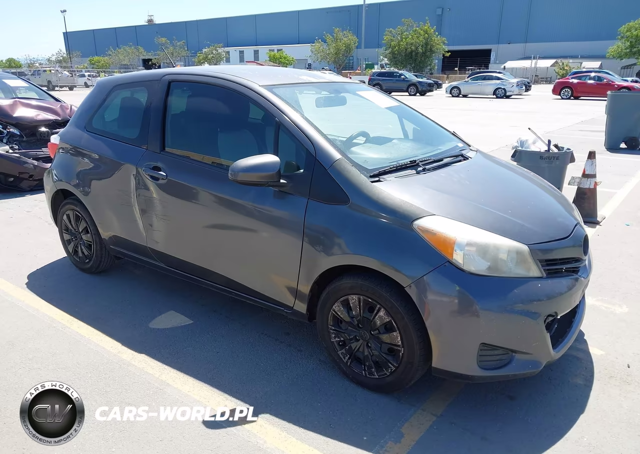 2013 Toyota Yaris L