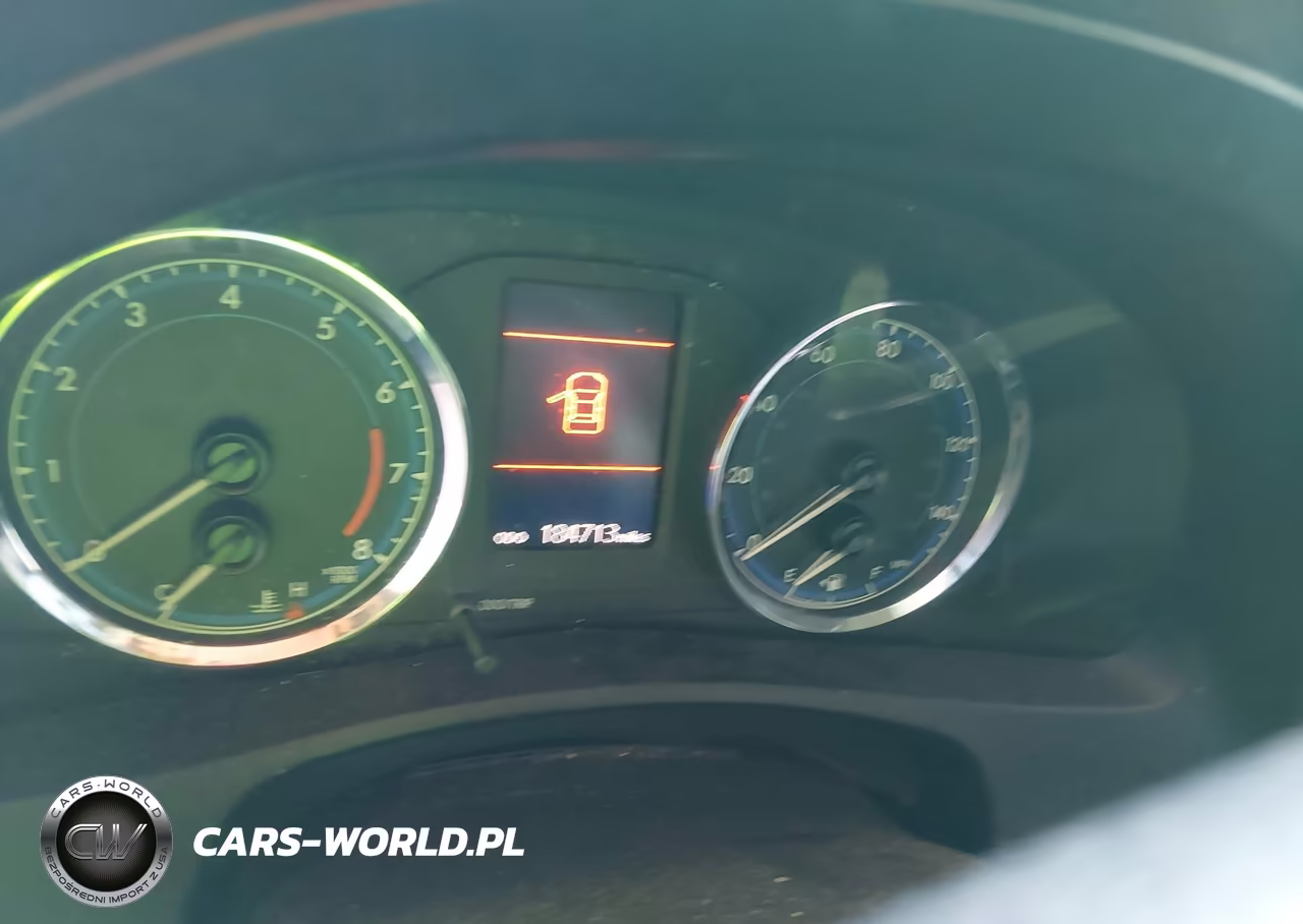 2018 Toyota Corolla Le VIN:5YFBURHE8JP785134 - 7