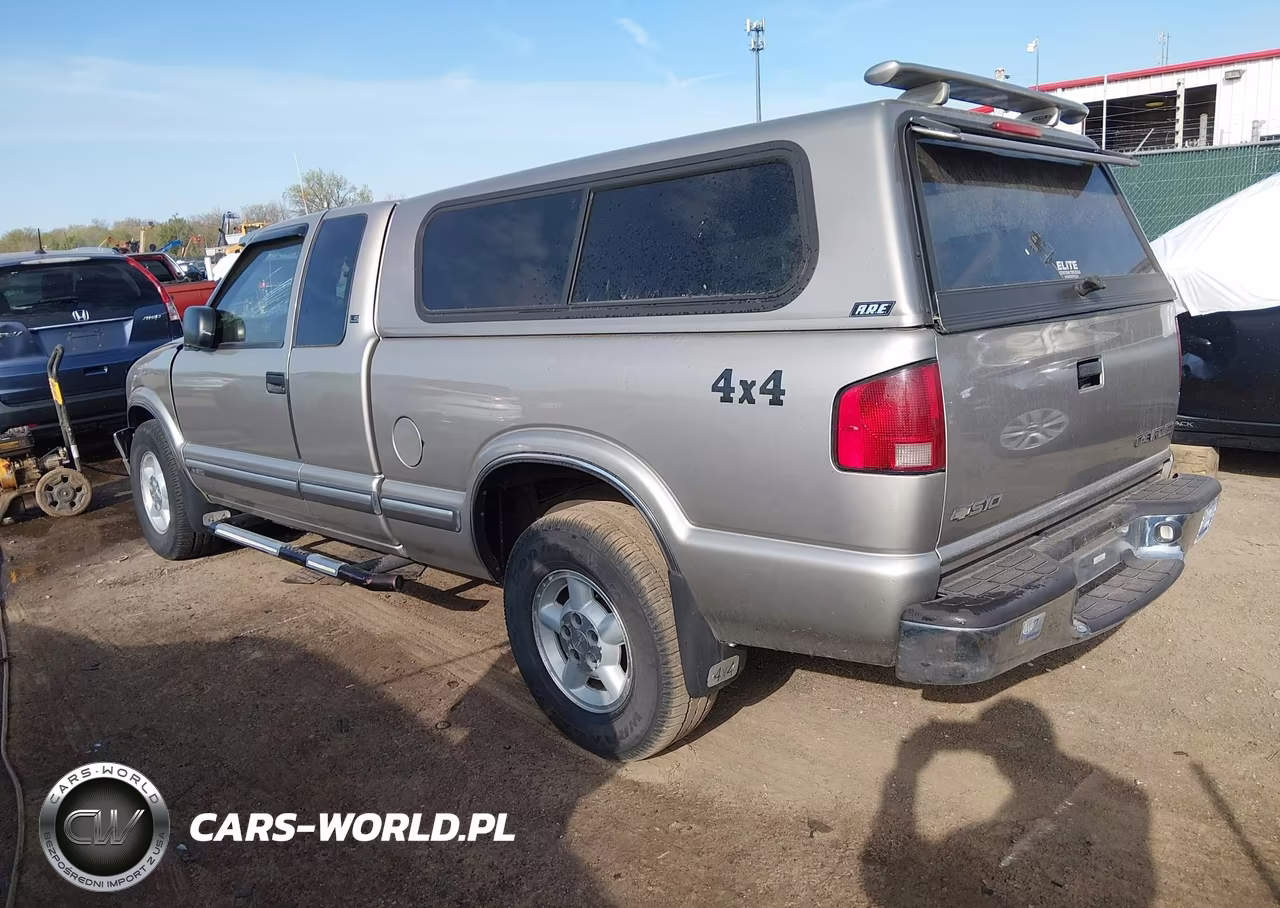 2001 Chevrolet S-10 Ls VIN:1GCDT19W318133845 - 3