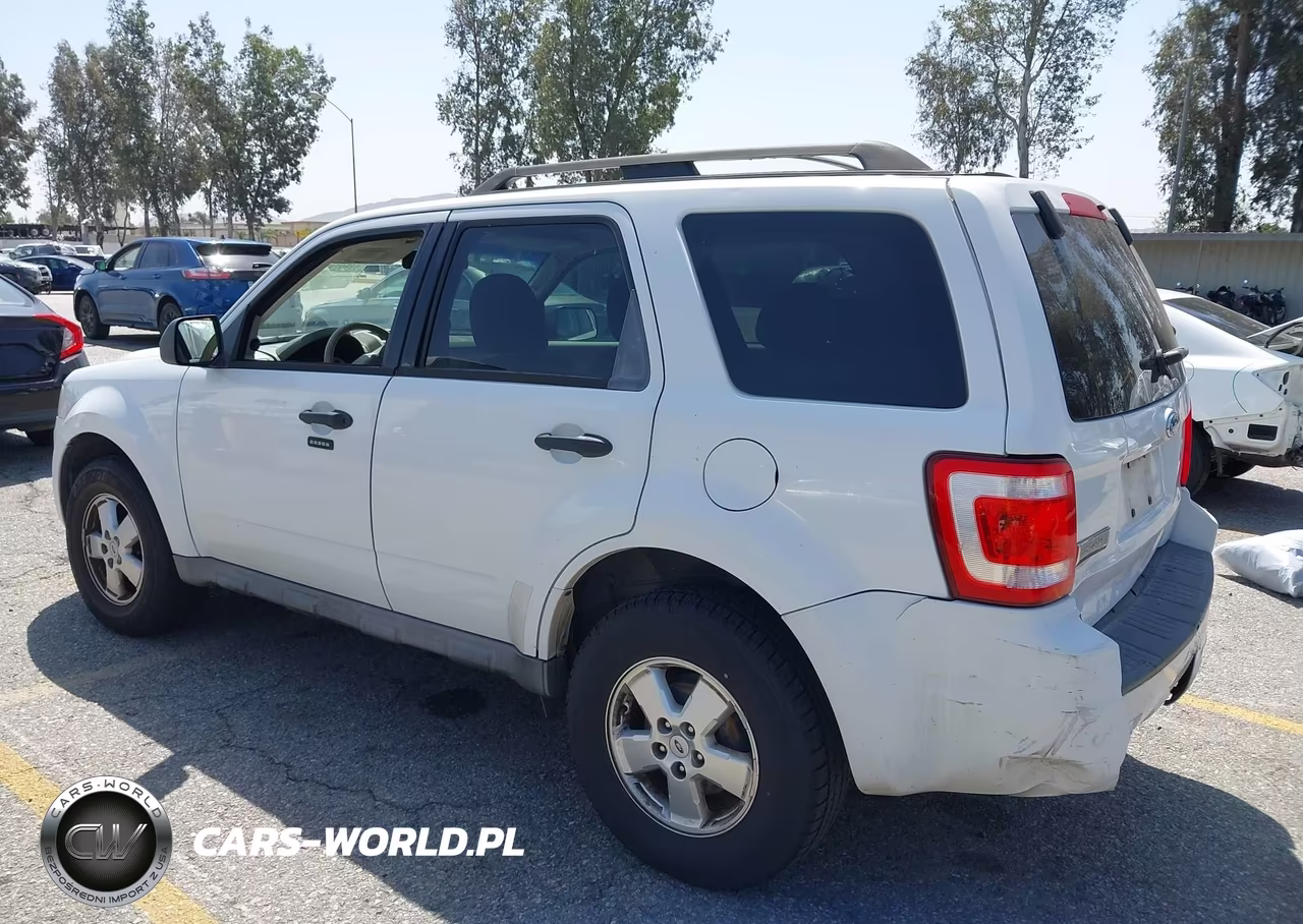 2009 Ford Escape Xlt VIN:1FMCU03789KB04128 - 3
