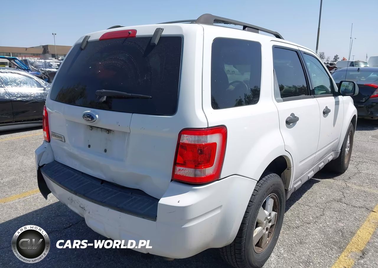 2009 Ford Escape Xlt VIN:1FMCU03789KB04128 - 4