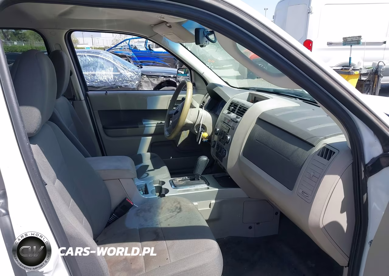 2009 Ford Escape Xlt VIN:1FMCU03789KB04128 - 5