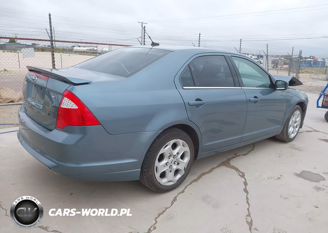 2011 Ford Fusion Se VIN:3FAHP0HAXBR345895 - 4