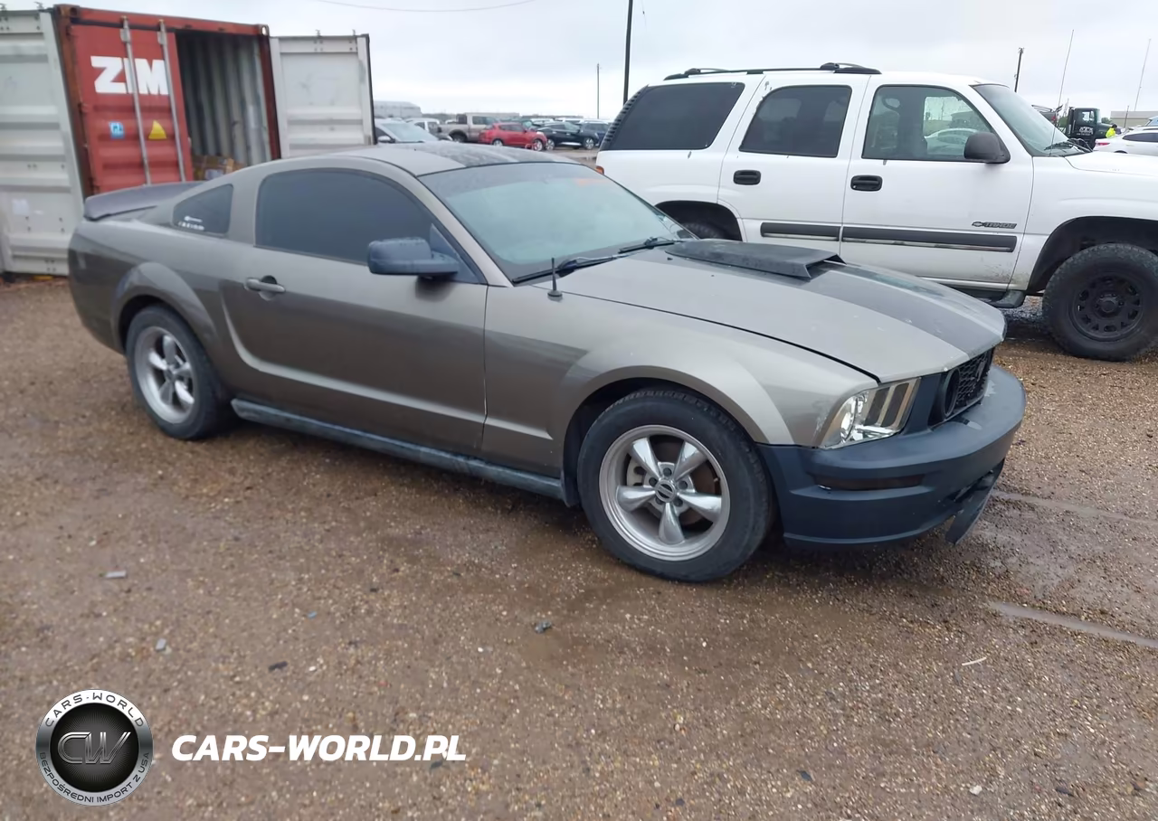 2005 Ford Mustang V6 Deluxe-V6 Premium