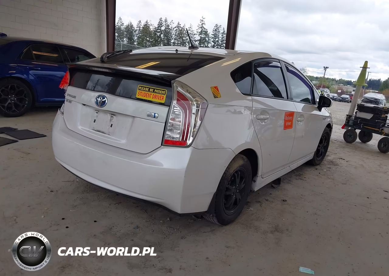 2012 Toyota Prius Three VIN:JTDKN3DU3C5378250 - 4
