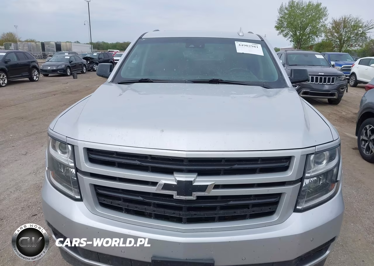 2019 Chevrolet Suburban Premier VIN:1GNSKJKCXKR182053 - 12