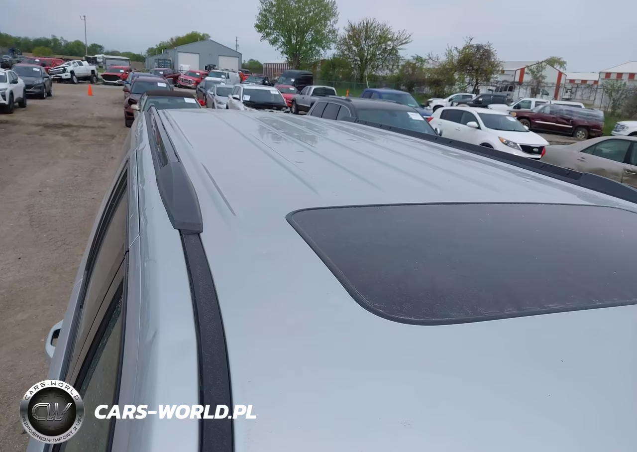2019 Chevrolet Suburban Premier VIN:1GNSKJKCXKR182053 - 20