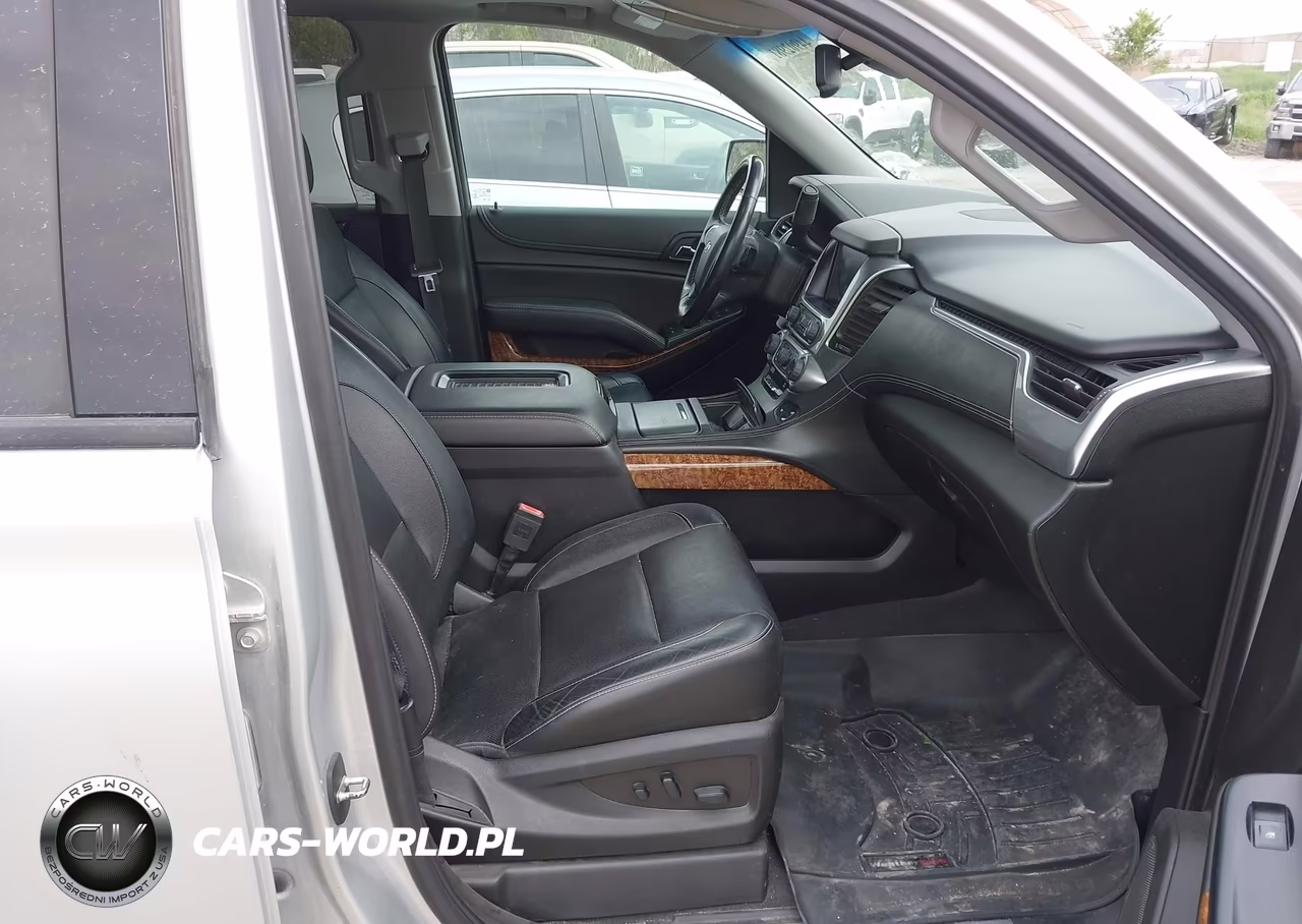 2019 Chevrolet Suburban Premier VIN:1GNSKJKCXKR182053 - 5