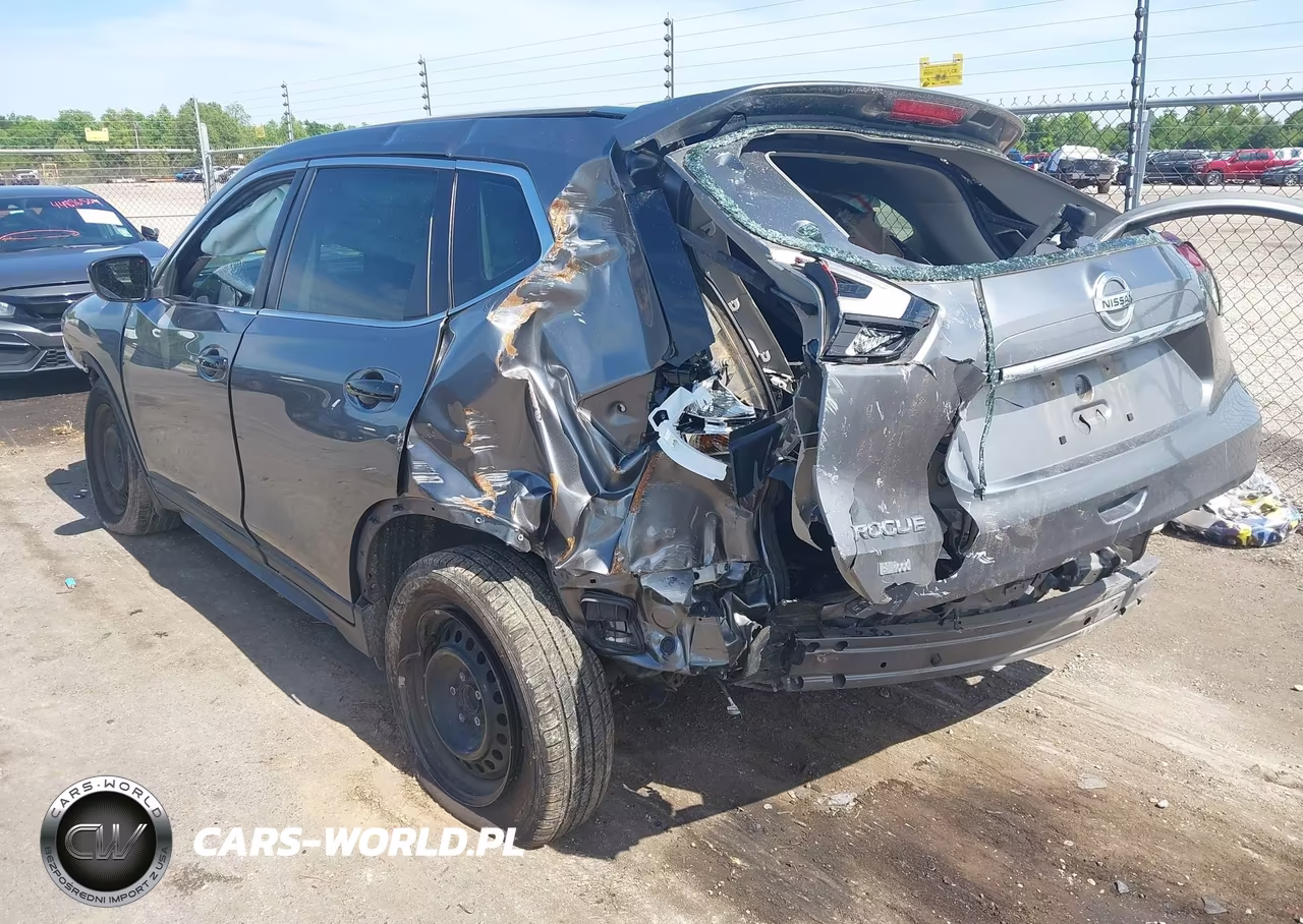 2018 Nissan Rogue S VIN:KNMAT2MT1JP616245 - 3