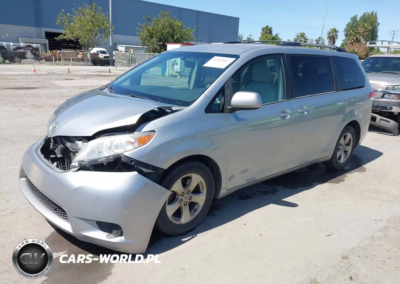 2014 Toyota Sienna Le V6 8 Passenger VIN:5TDKK3DC6ES484060 - 2