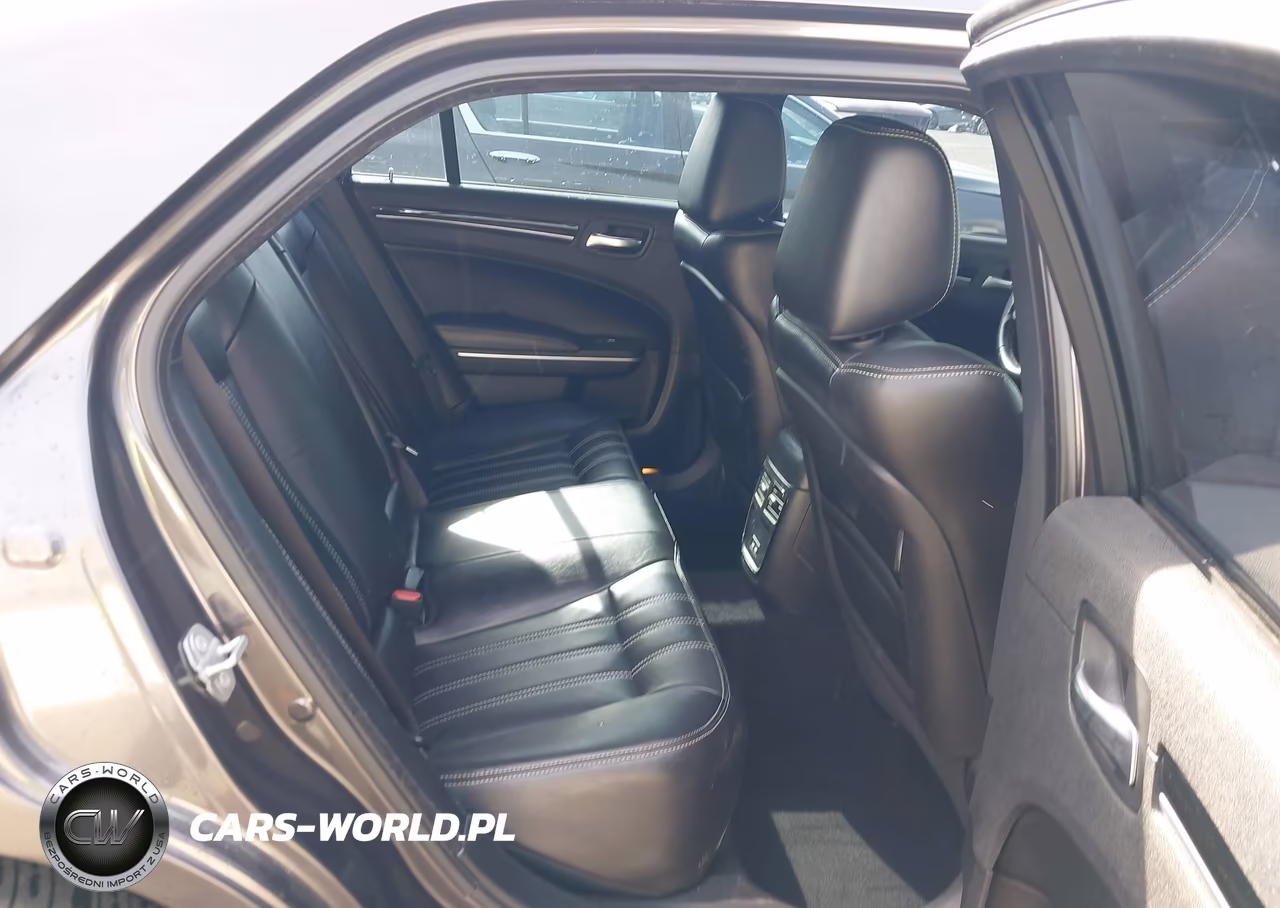 2020 Chrysler 300 300S VIN:2C3CCABT8LH187283 - 8