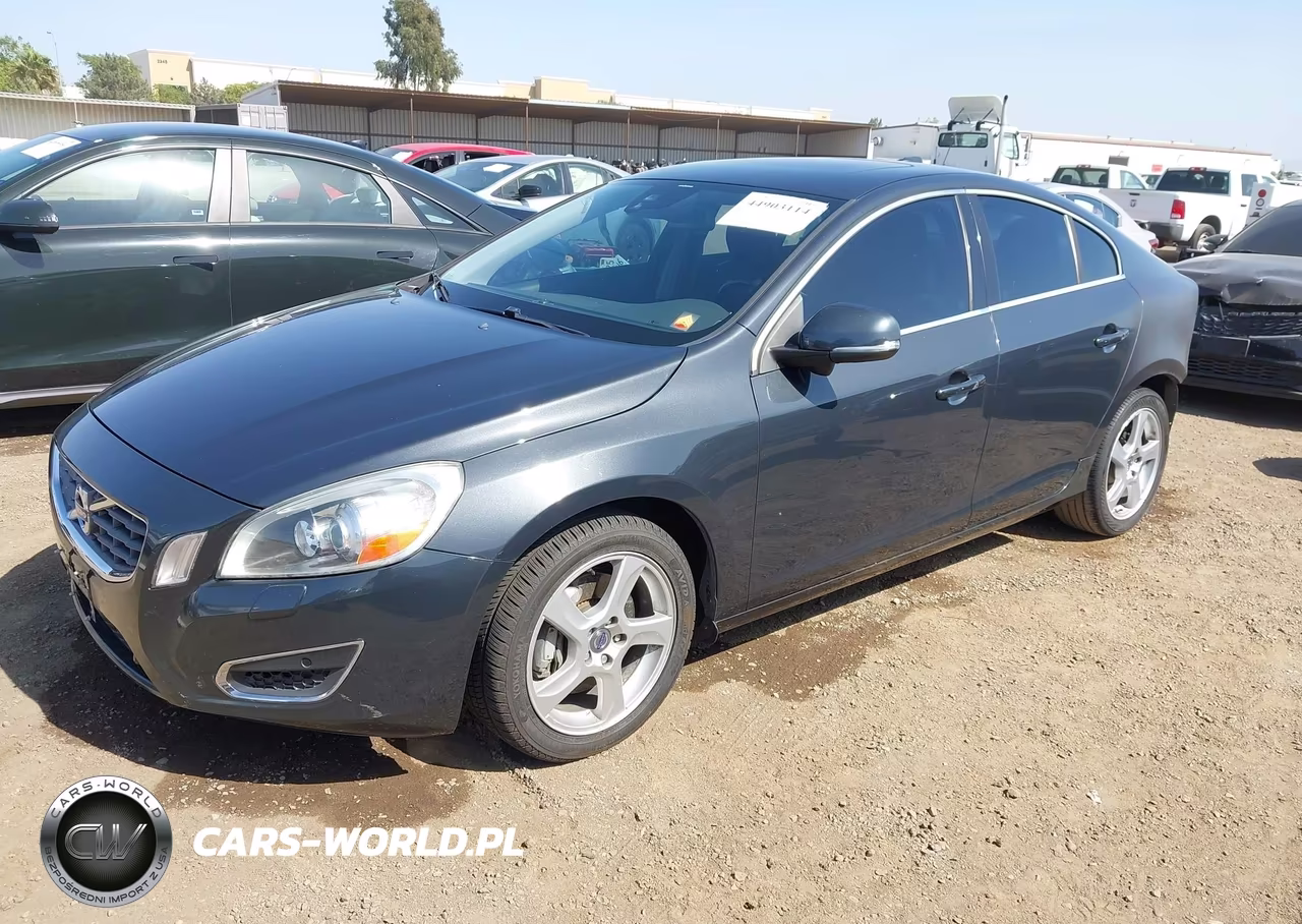 2013 Volvo S60 T5 Platinum VIN:YV1612FS8D2183809 - 2