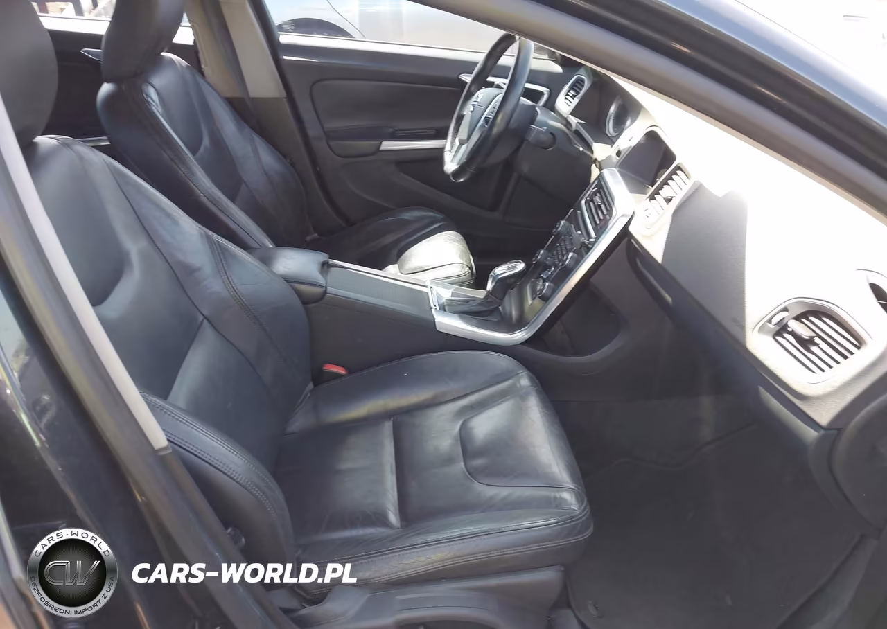 2013 Volvo S60 T5 Platinum VIN:YV1612FS8D2183809 - 5