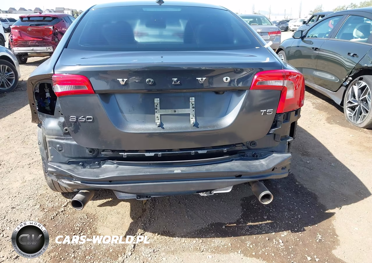 2013 Volvo S60 T5 Platinum VIN:YV1612FS8D2183809 - 6