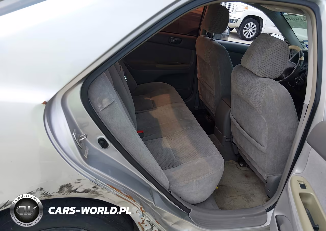 2003 Toyota Camry Le VIN:4T1BE30K73U649865 - 8