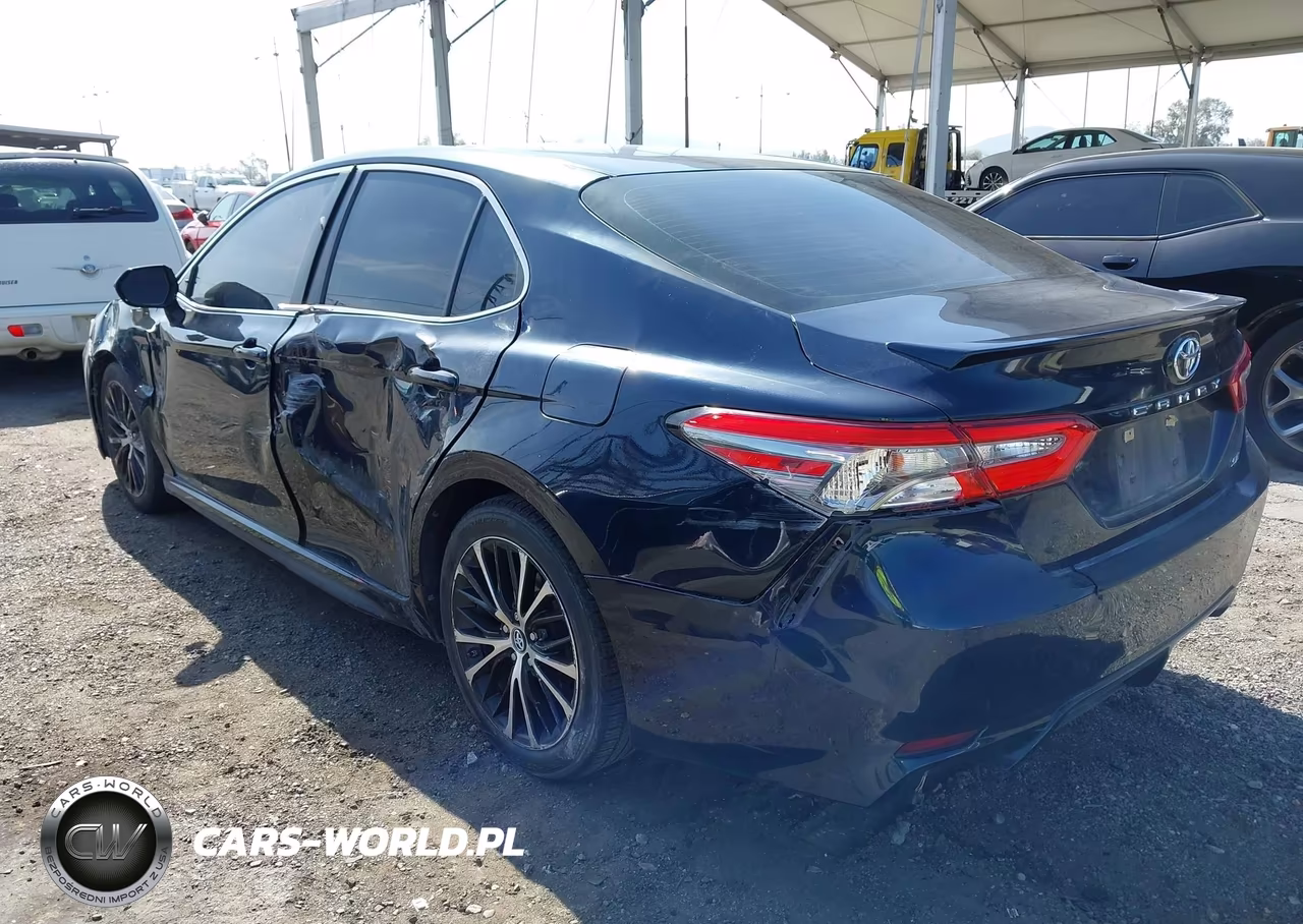 2018 Toyota Camry Se VIN:4T1B11HK3JU554625 - 3
