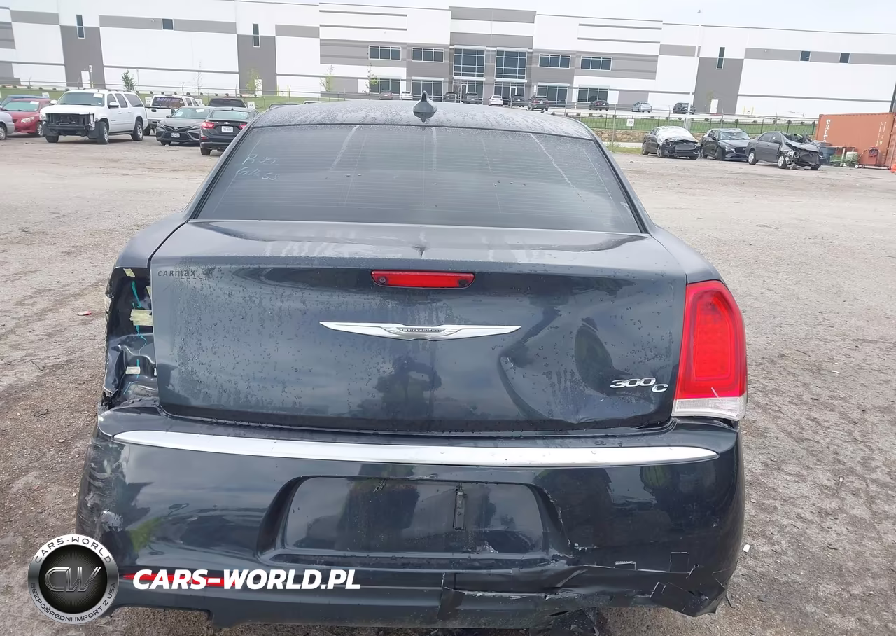 2017 Chrysler 300C Platinum VIN:2C3CCAPG3HH661367 - 16