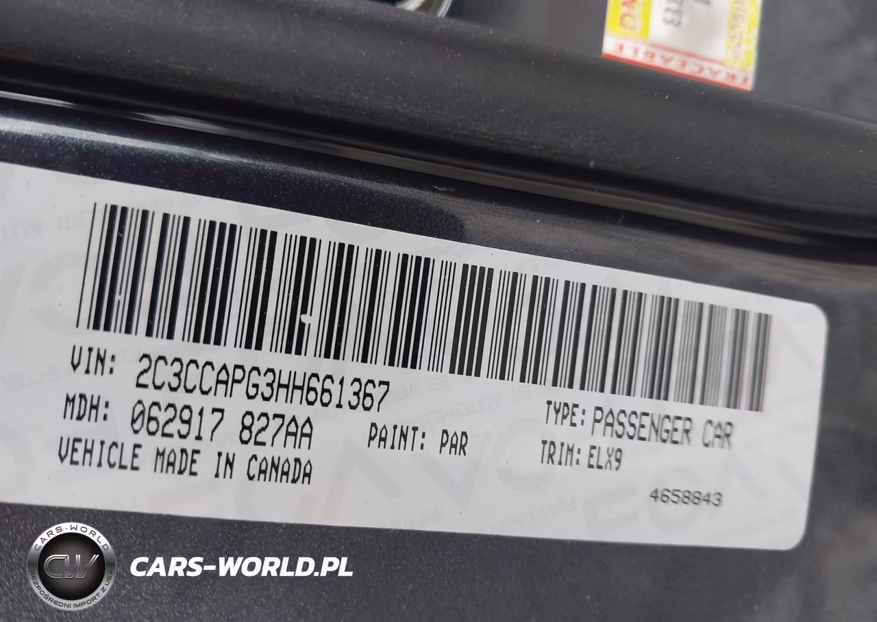 2017 Chrysler 300C Platinum VIN:2C3CCAPG3HH661367 - 9