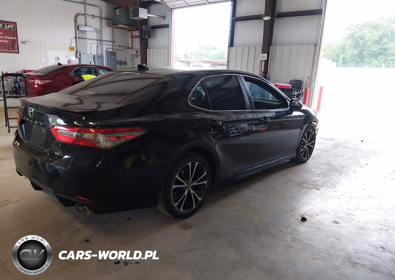 2019 Toyota Camry Se VIN:4T1B11HKXKU241086 - 4