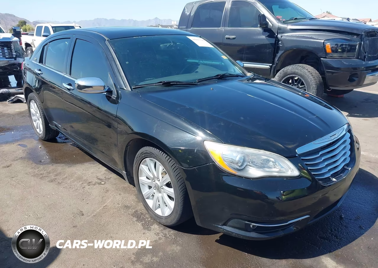 2013 Chrysler 200 Limited – zdjęcie 1 z 17