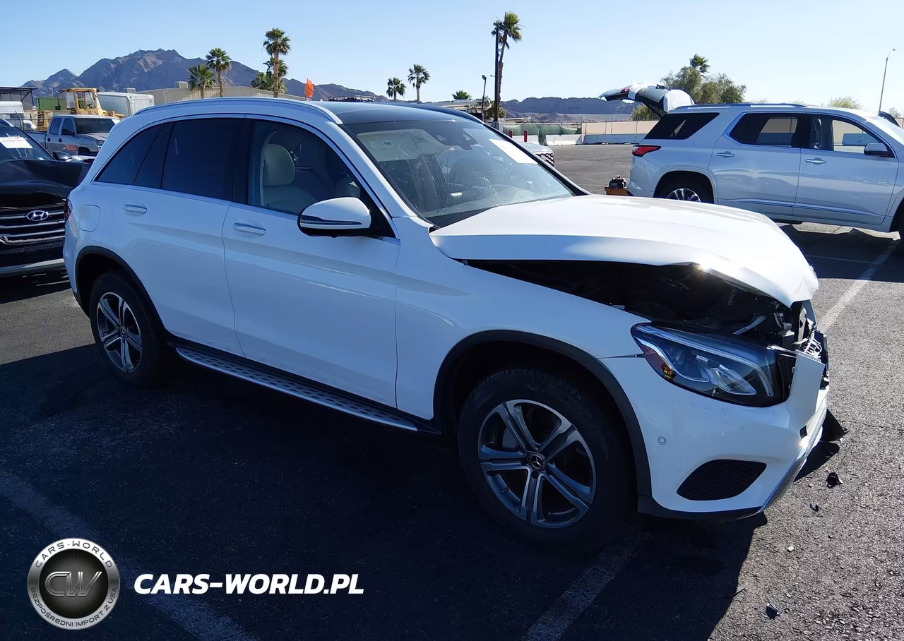 2018 Mercedes-Benz Glc 300 – zdjęcie 1 z 17