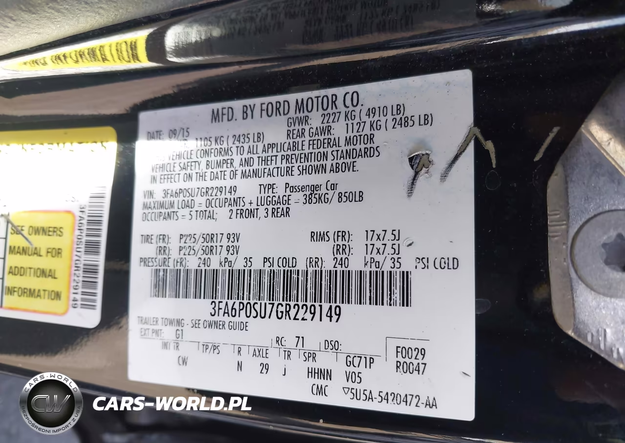 2016 Ford Fusion Energi Titanium VIN:3FA6P0SU7GR229149 - 9