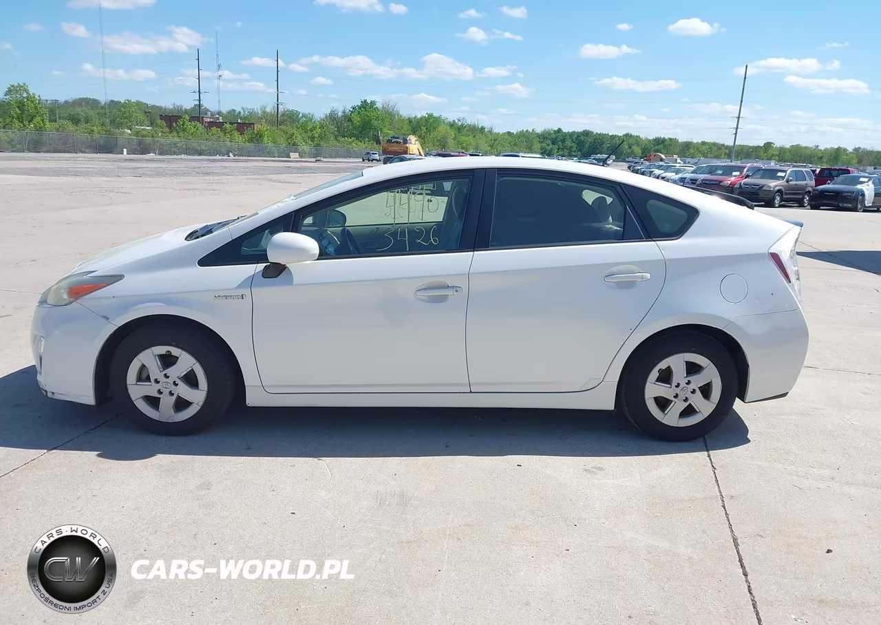 2011 Toyota Prius Two VIN:JTDKN3DU3B5344856 - 14