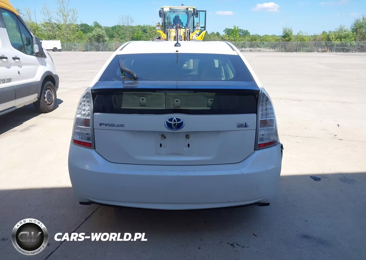 2011 Toyota Prius Two VIN:JTDKN3DU3B5344856 - 16
