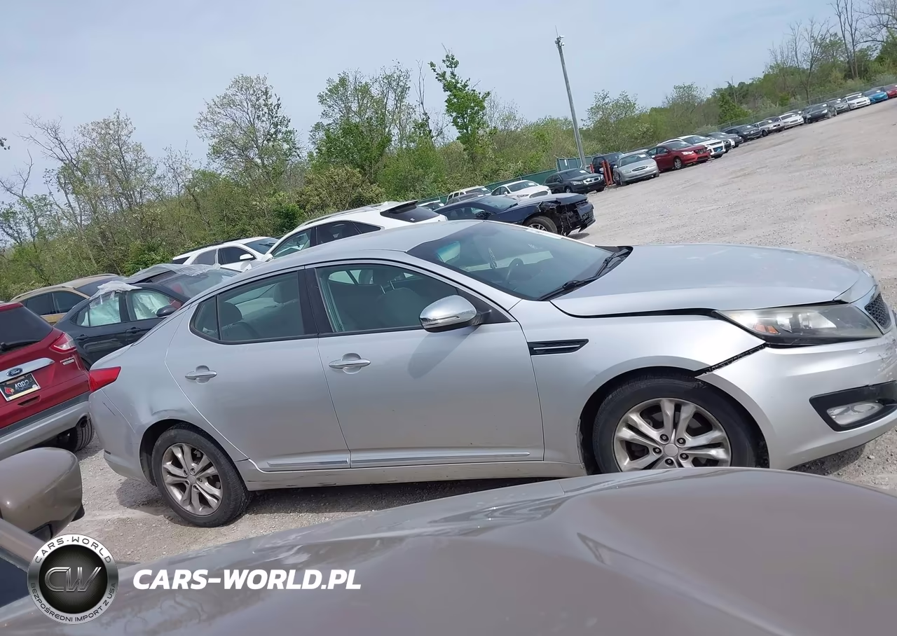 2013 Kia Optima Lx VIN:5XXGM4A74DG182599 - 13