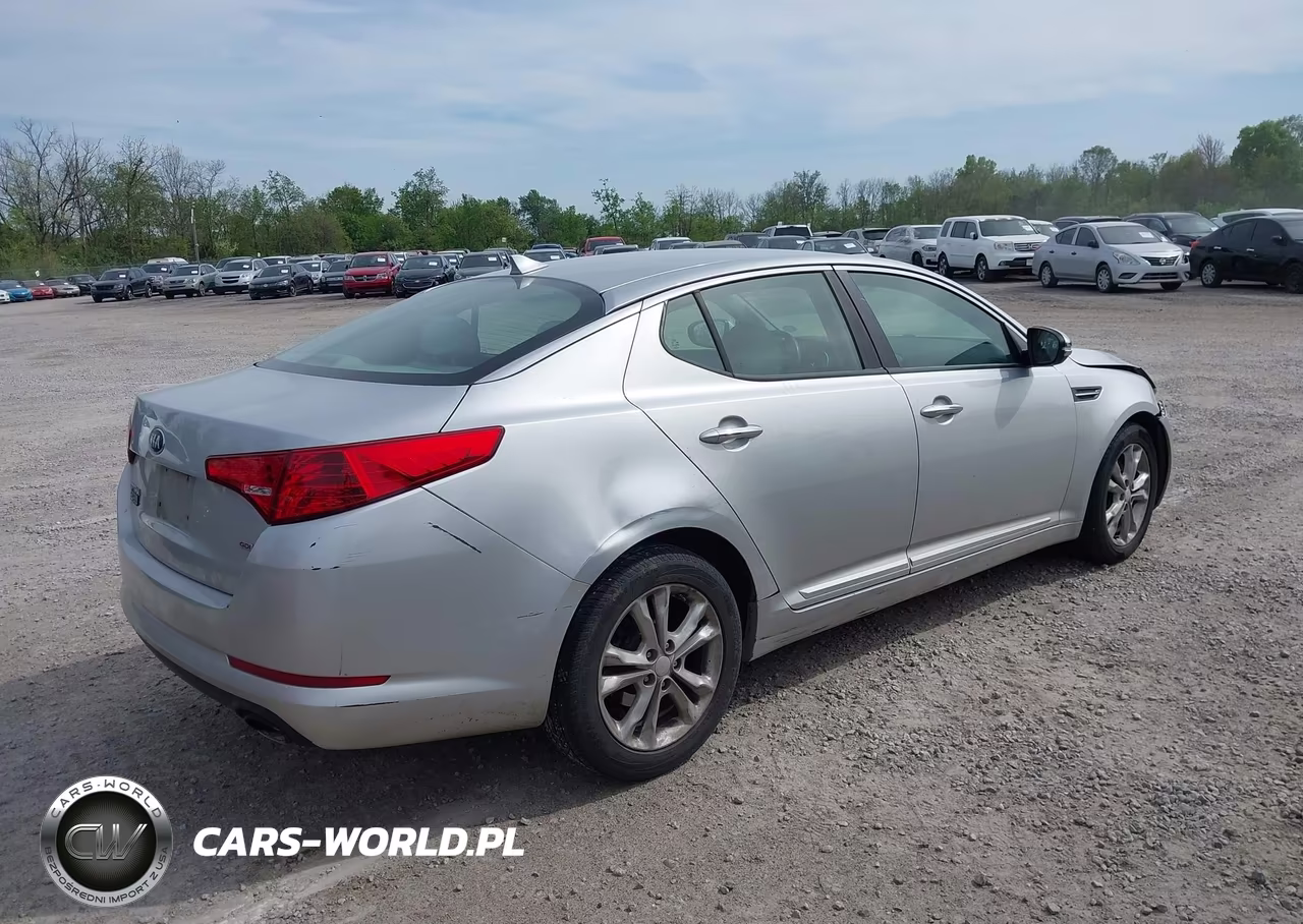 2013 Kia Optima Lx VIN:5XXGM4A74DG182599 - 4