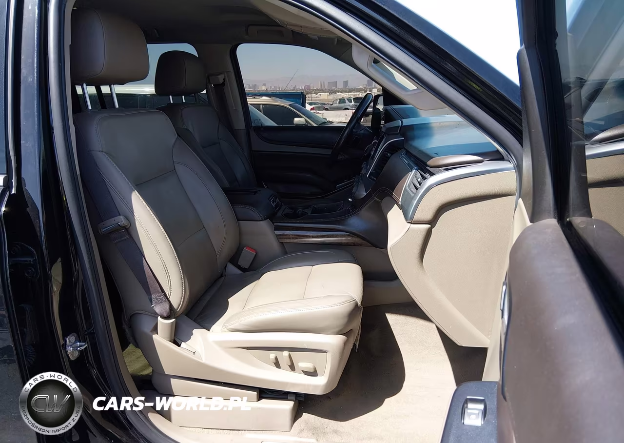 2019 Chevrolet Suburban Lt VIN:1GNSCHKC3KR347267 - 5